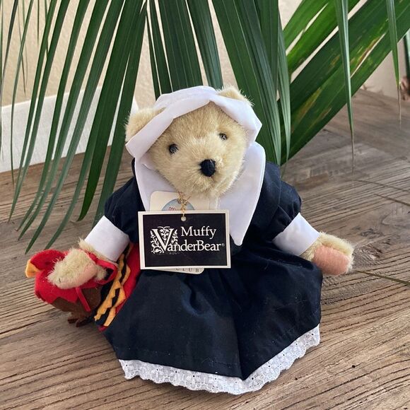 Vintage 1989 Muffy Pilgrim Fall 1989 The VanderBear Family Pilgrim Bear NWT - Picture 1 of 12